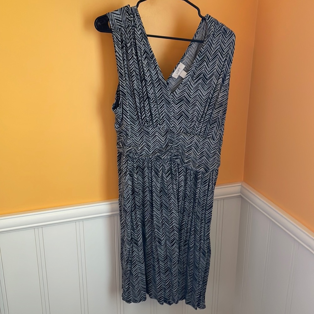 Ann Taylor Loft Size: xl